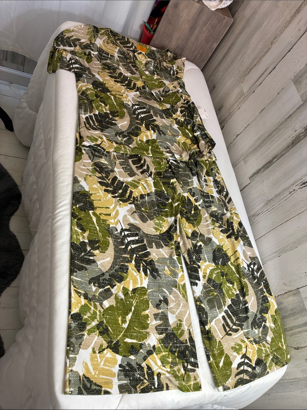 NWT RUBY RD WOMENS SZ M 2 Pc Outfit With Embellished Top Greens/ Tan/ Yellow